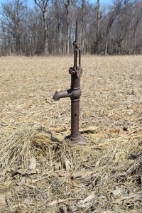 farm pump photo